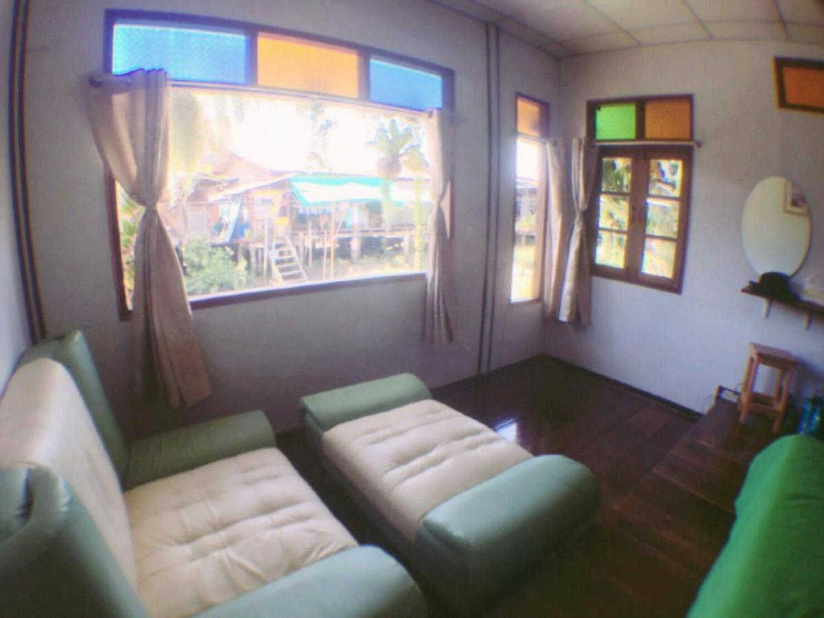 Baan Ing Suan Hotell Amphawa Exteriör bild