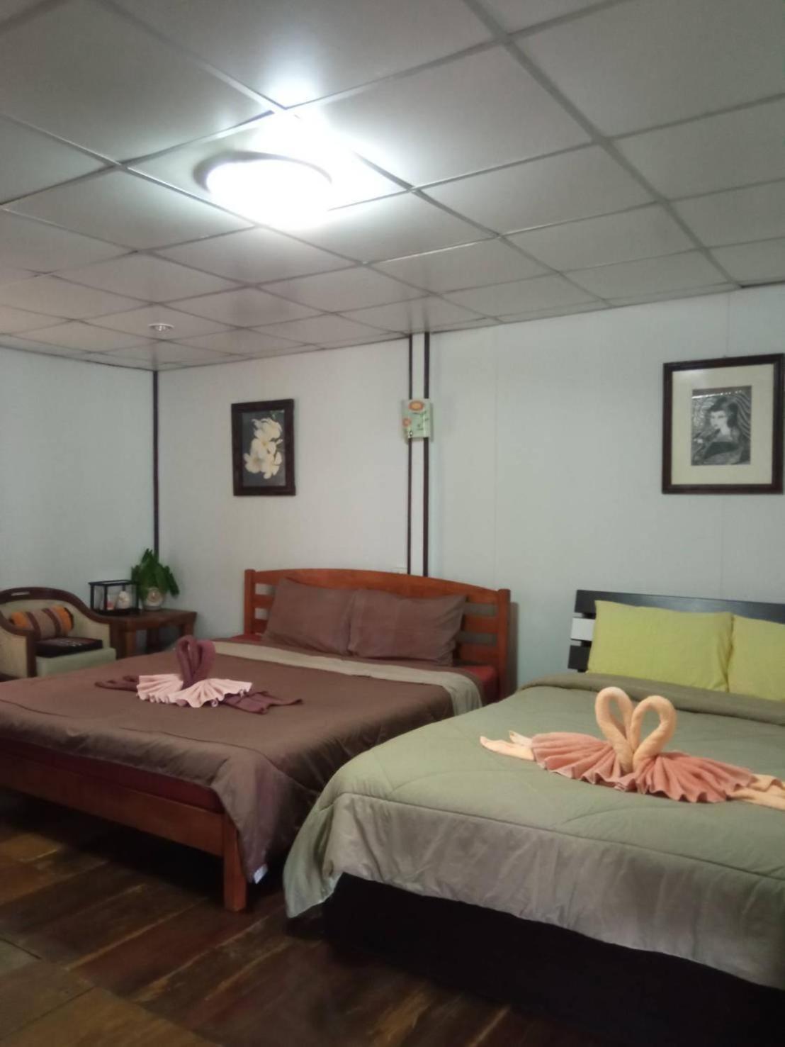 Baan Ing Suan Hotell Amphawa Rum bild