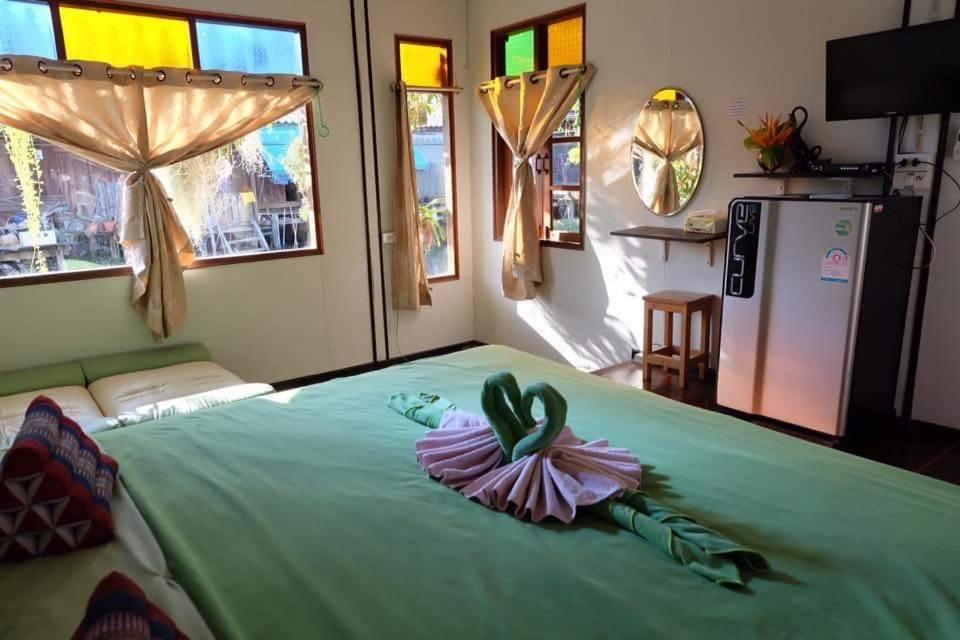 Baan Ing Suan Hotell Amphawa Exteriör bild
